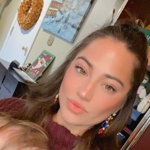 Meet your Posher, Cara